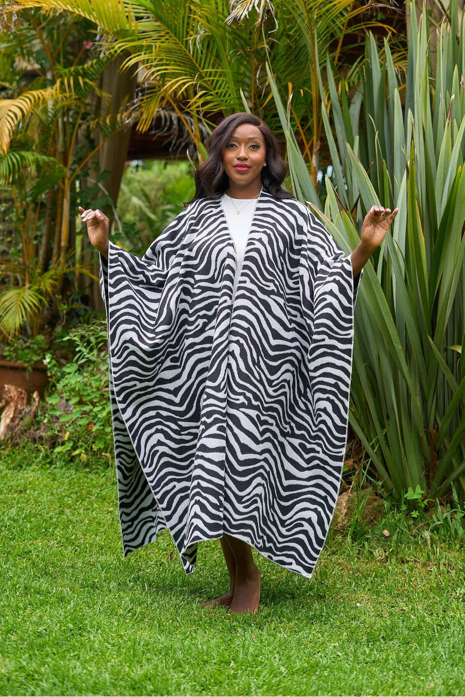 Reversible Terry Poncho - Long Black & White